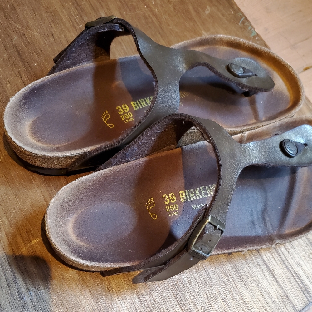 Birkenstock Gizeh Sandals - Picture 3 of 16